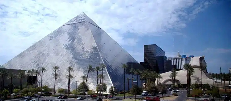 Las Vegas Hotel Shaped Like a Pyramid